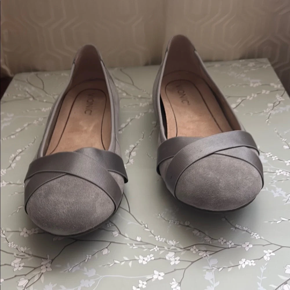 Vionic Gray Cross-Strap Ballet Flats